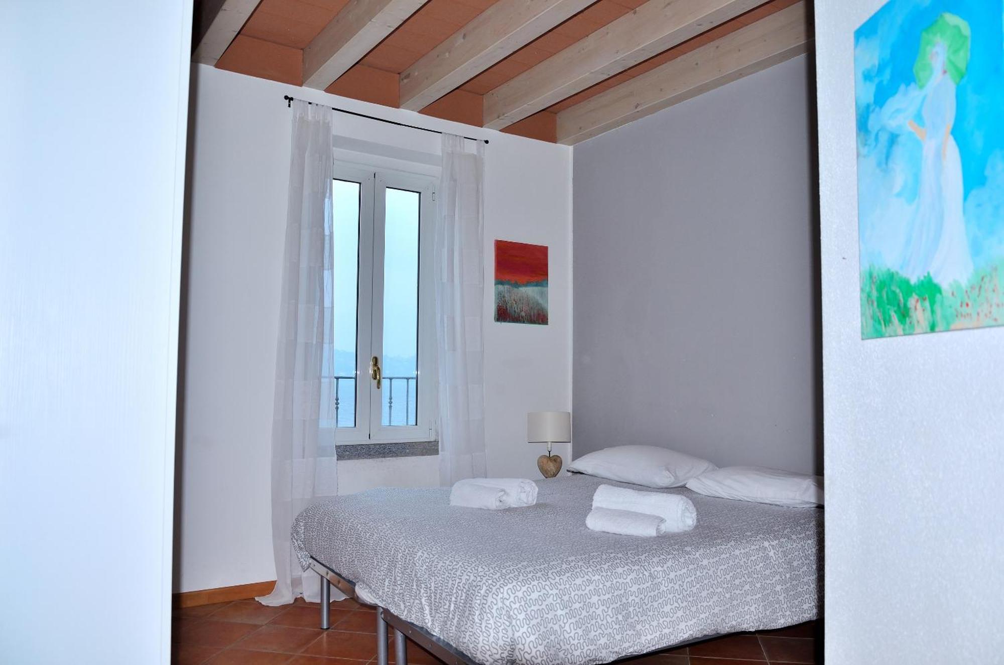 White Garden - Apartment With Access To The Lake Lierna Dış mekan fotoğraf